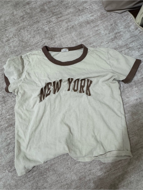 Brandy Melville Tops - Brandy melville new york baby tee